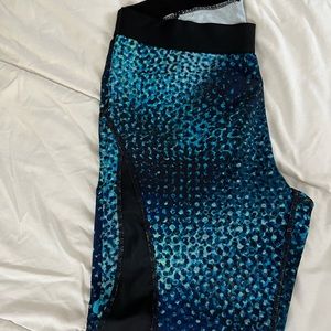 Womens Nike Dri-fit leggings, perfect for workouts! Excellent used condition!